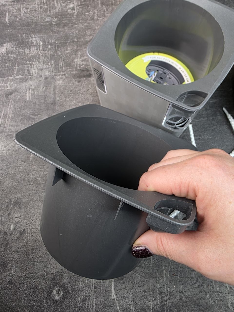 Samozavlažovací čtveratý obal na květináč 12 cm více barev